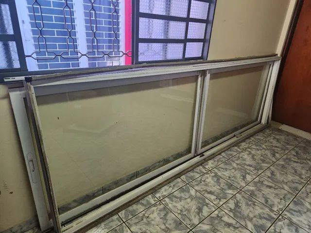 Janela alumínio com perfil e vidro 3,00/ 1,00mt