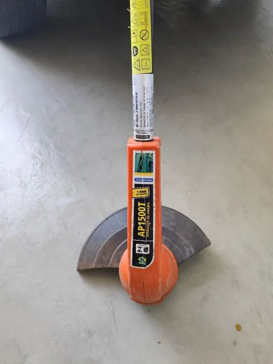 Aparador de grama Tramontina AP1500T