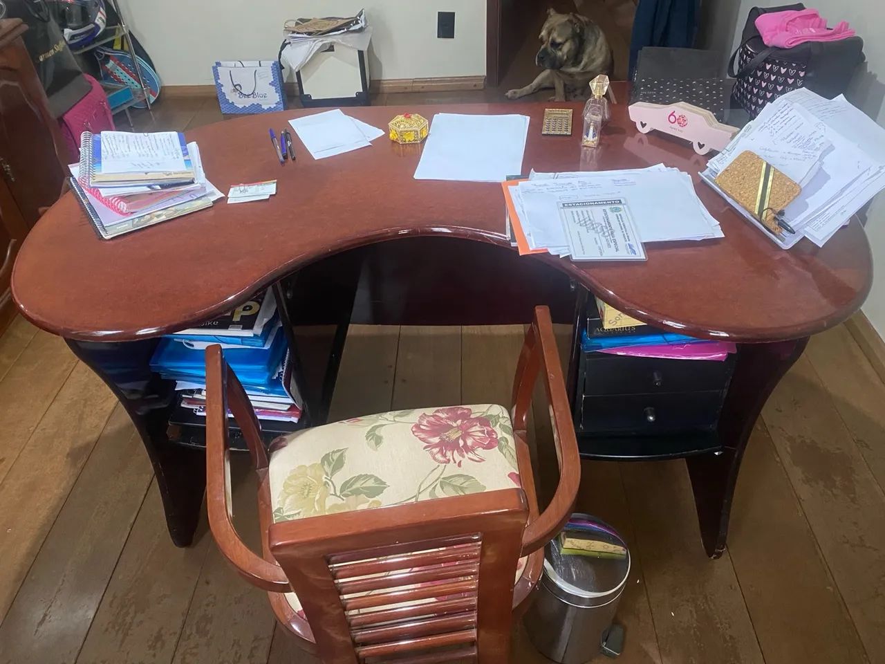 Mesa de madeira em mogno laqueado para escritório  - Foto 2