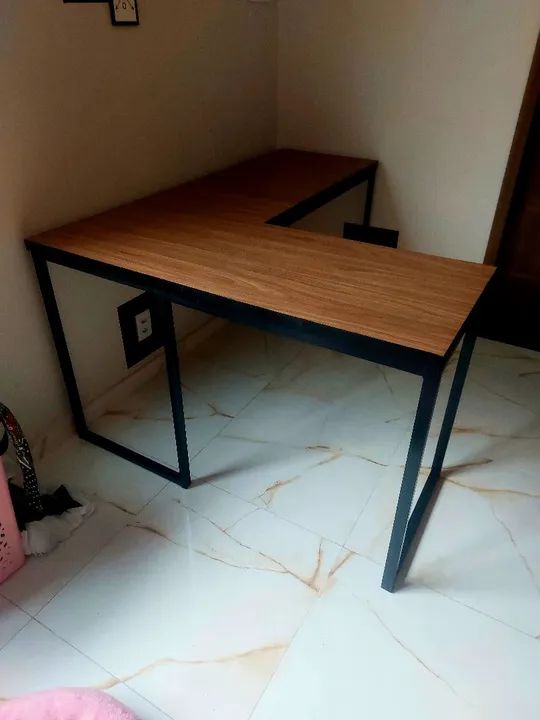 Mesa em L estilo industrial  - Foto 4