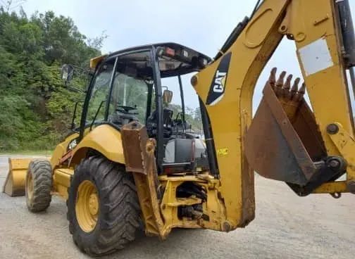 Retroescavadeira Cat 416 ano 2014 - Foto 2