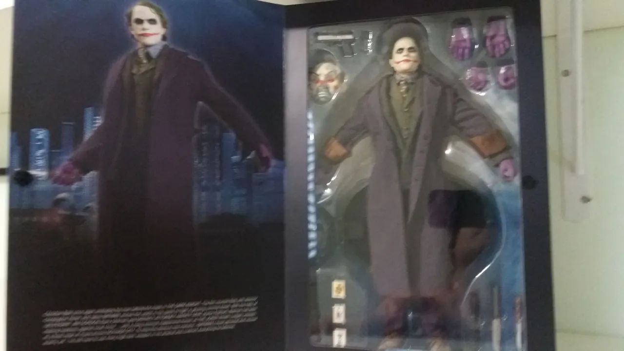 Batman e Joker da trilogia - Foto 3