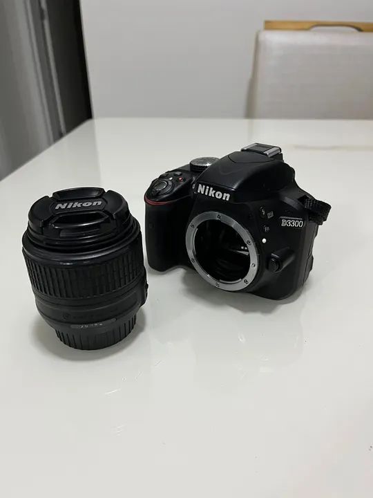 Câmera Nikon D3200 com Lente 18-55mm