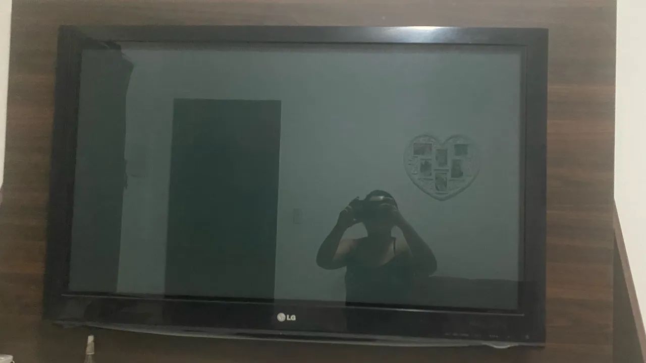 Vendo Tv para retirada de peças 