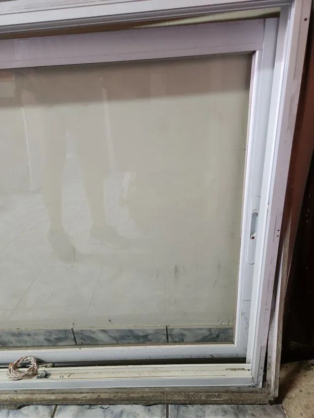 Janela alumínio com perfil e vidro 3,00/ 1,00mt - Foto 2