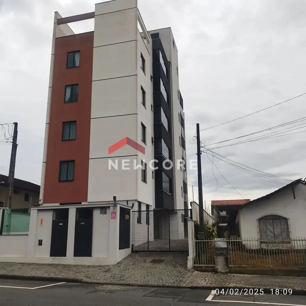 Apartamento em Avenida Antônio Ramos Alvim - Floresta - Joinville/SC - Foto 3