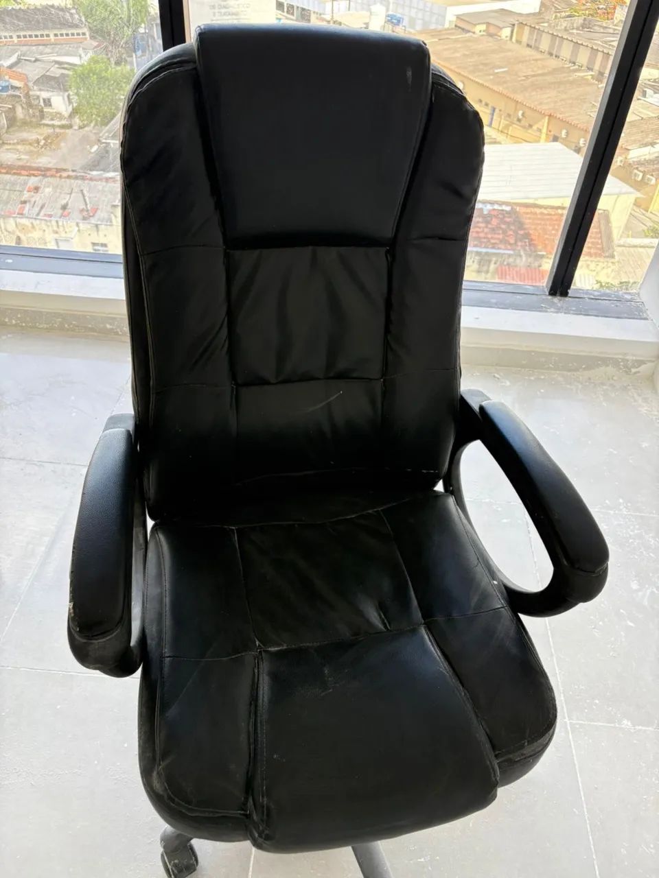 POLTRONA DE COURO - ESCRITÓRIO, ESTUDOS, GAMES? - Foto 5