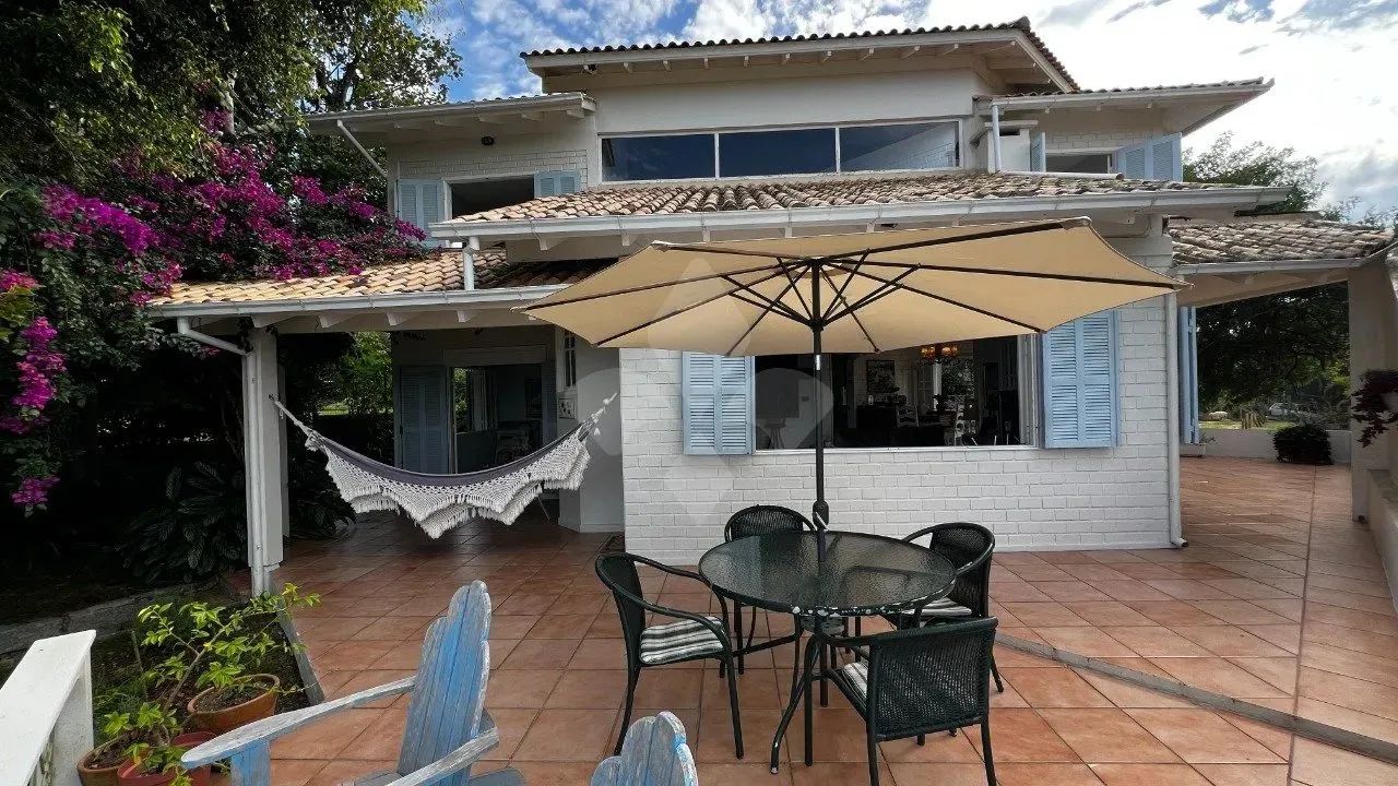 GAROPABA - Casa Padrão - Village
