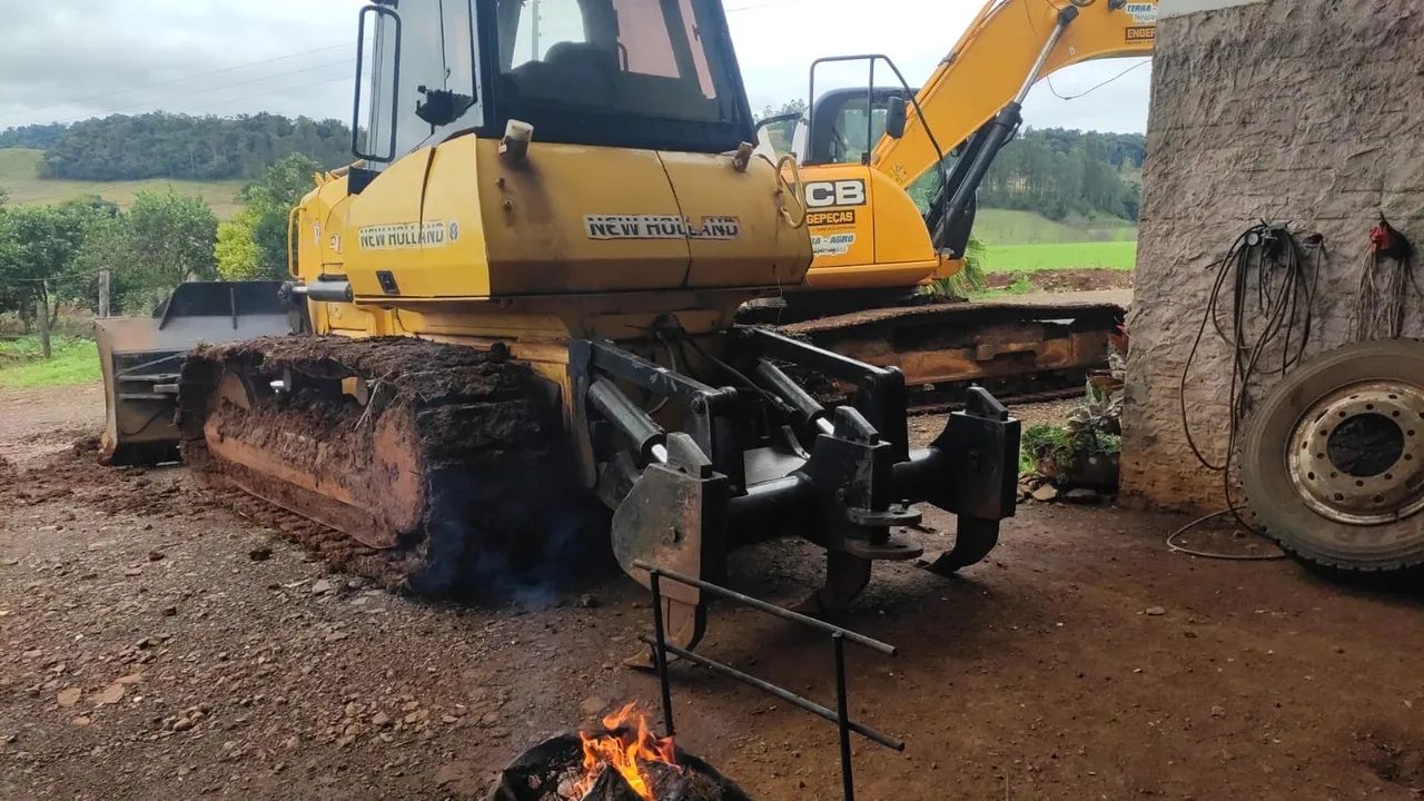 Trator de esteira new holland d140b - Foto 5