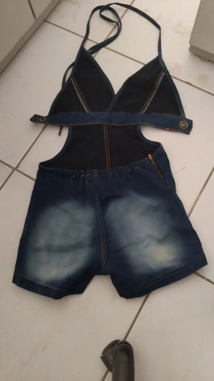 Jardineira jeans 