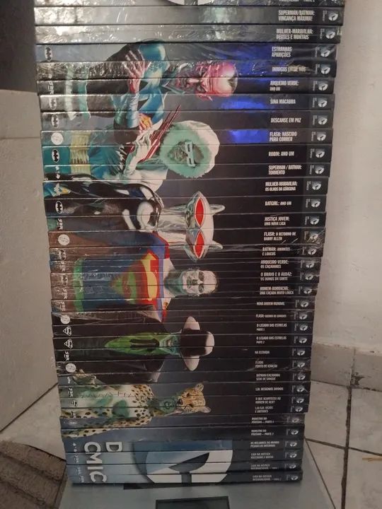 Coleção de HQs DC Comics - 70 Vol. - Foto 2