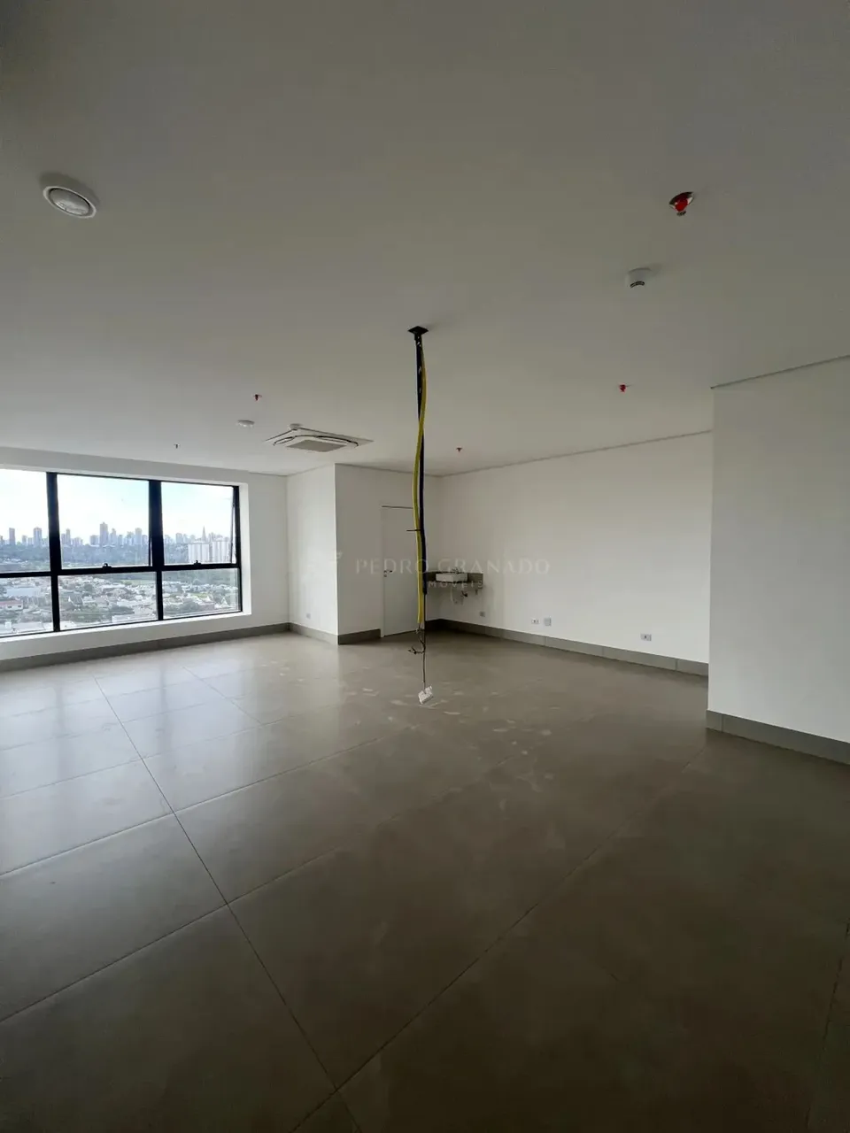 Sala comercial no Unique Medical Center - Recanto dos Magnatas