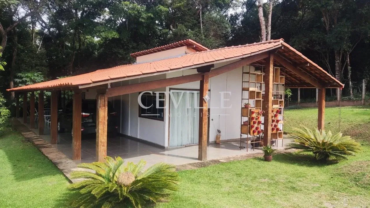 Casa 2 quartos, suíte com closet