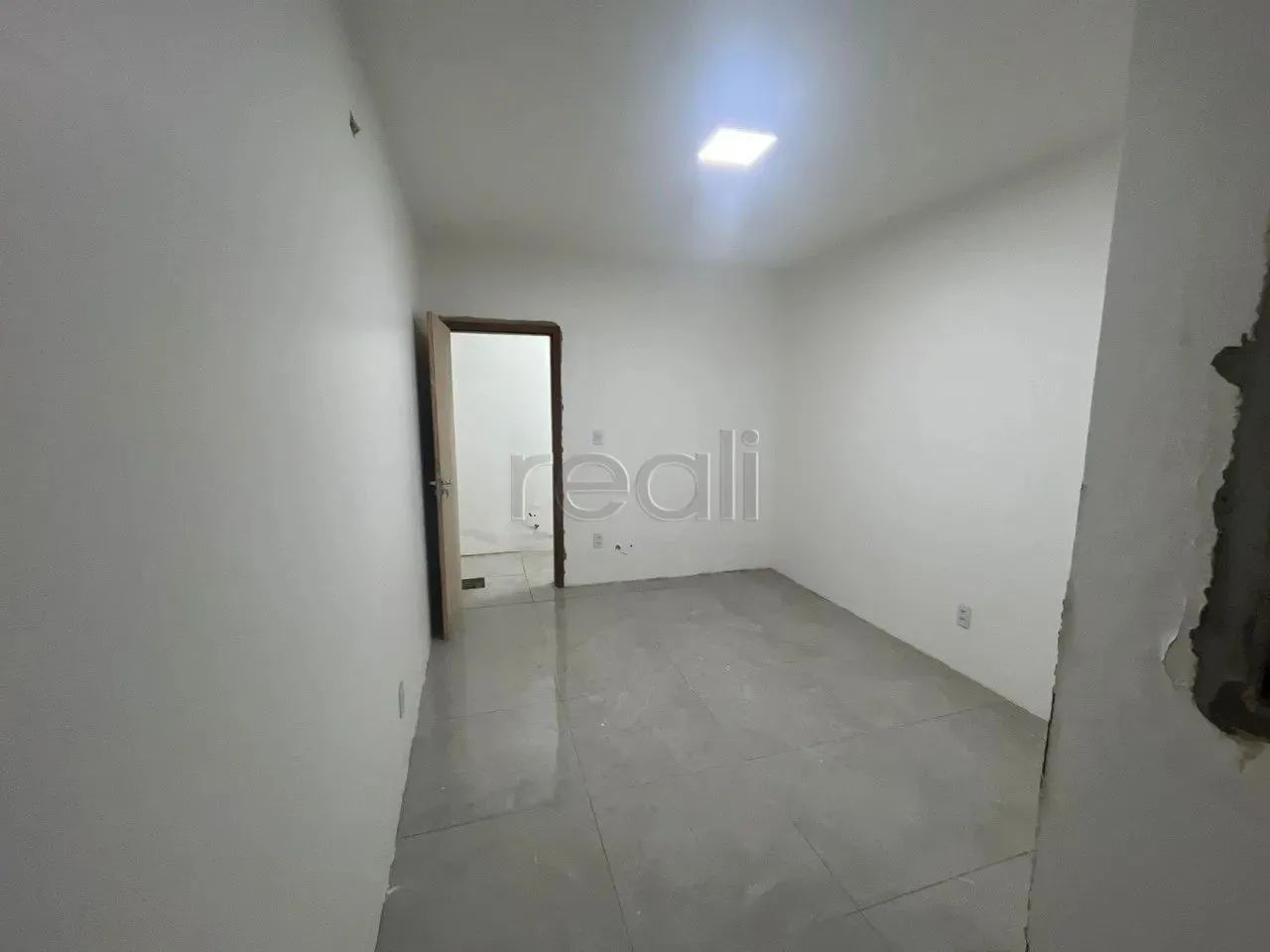 Prédio Comercial com Estrutura Ampla - Frente ao Colégio Militar - Foto 5