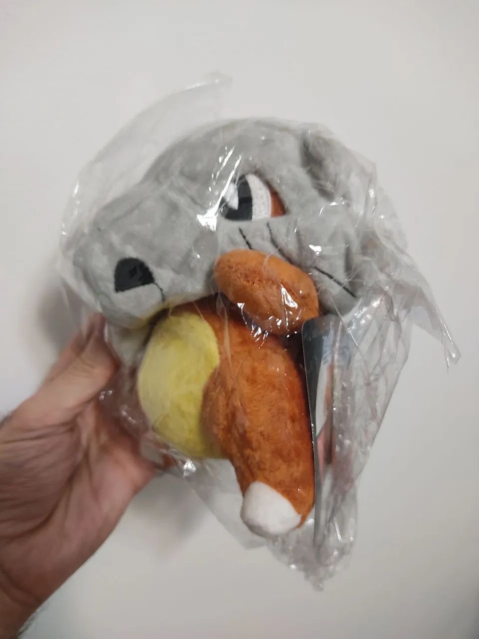 Pokémon Cubone de Pelúcia  - Foto 4