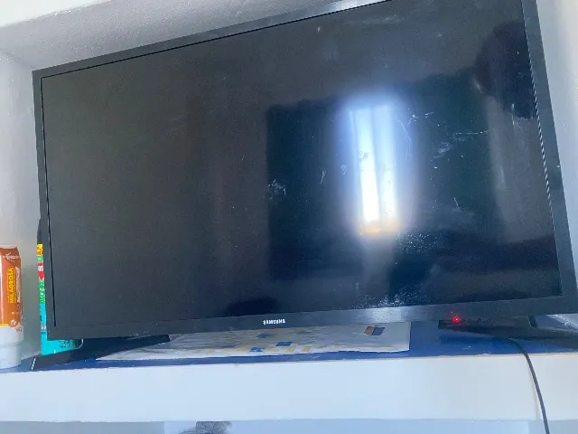 Vendo TV com defeito