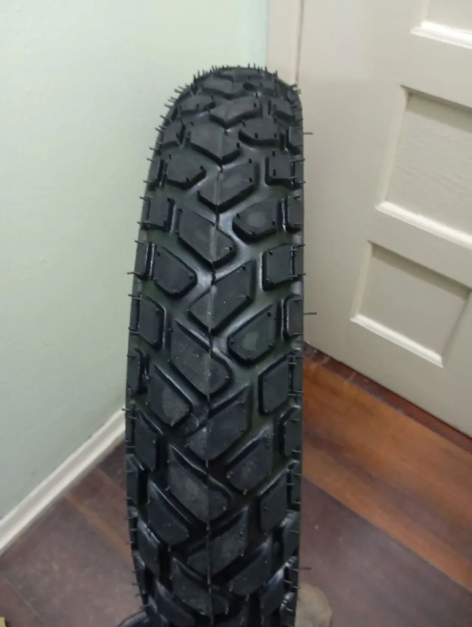 Pneu 120/80/18 - Foto 4