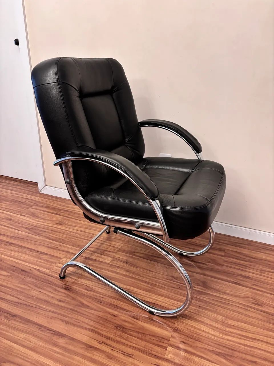 Poltronas couro legítimo 64662180845826120