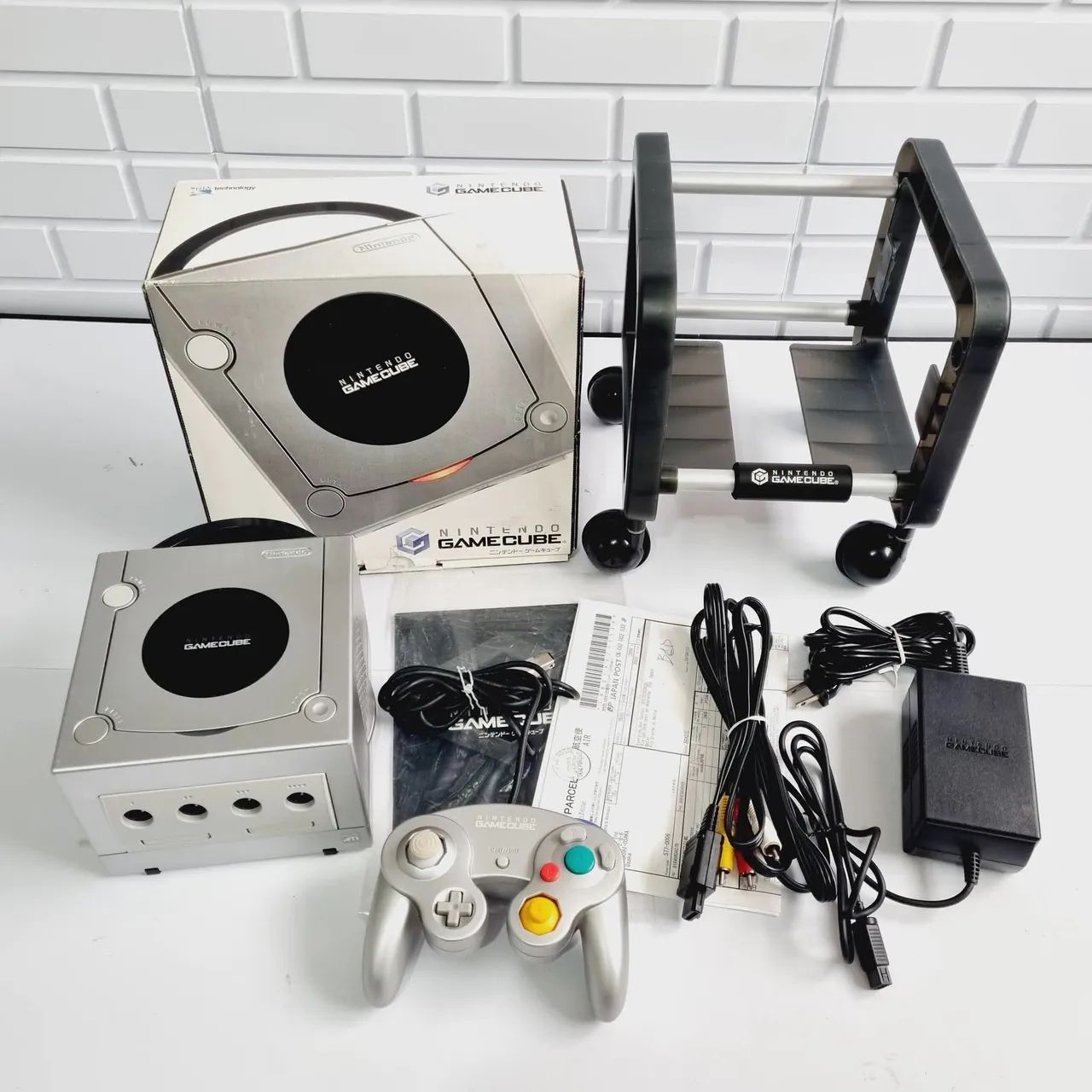 GAMECUBE PRATA Com RACK Consoles de Vídeo Game Vila Nova