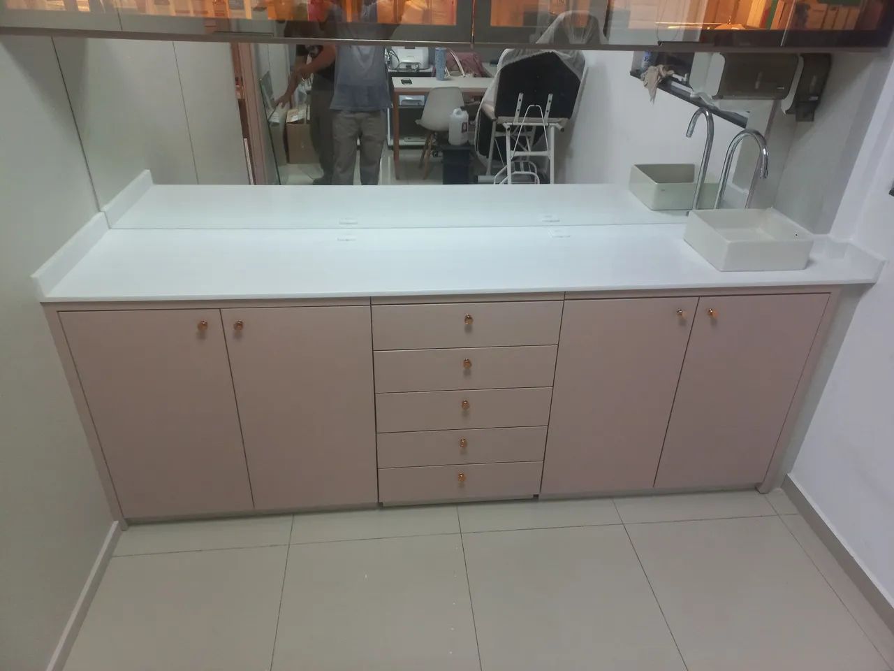 Soleiras e revestimento  em granito sob medida  - Foto 5