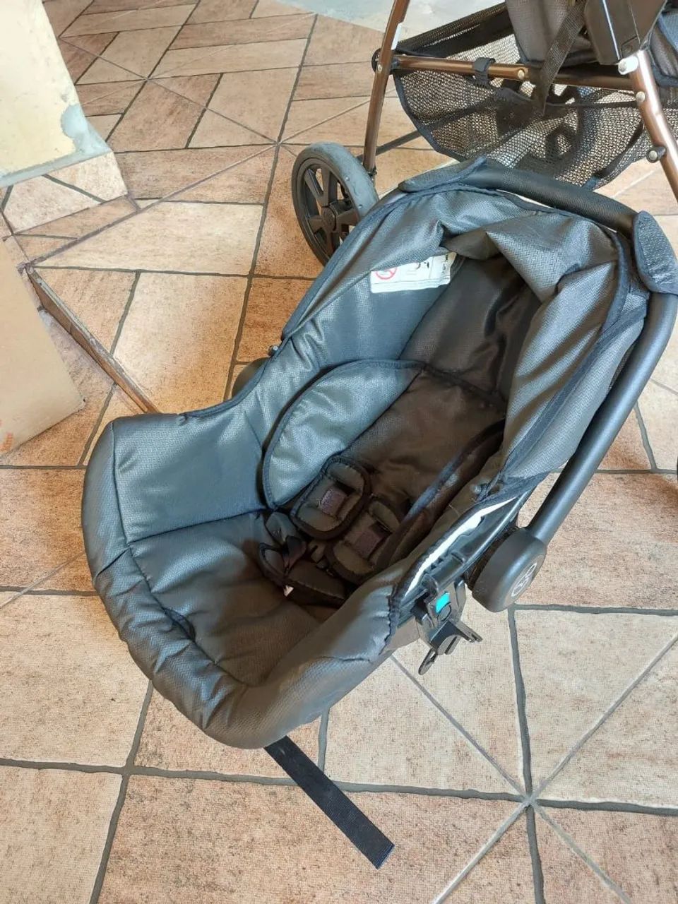 Carrinho de bebê Galzerano e bebê conforto Grid - Foto 5