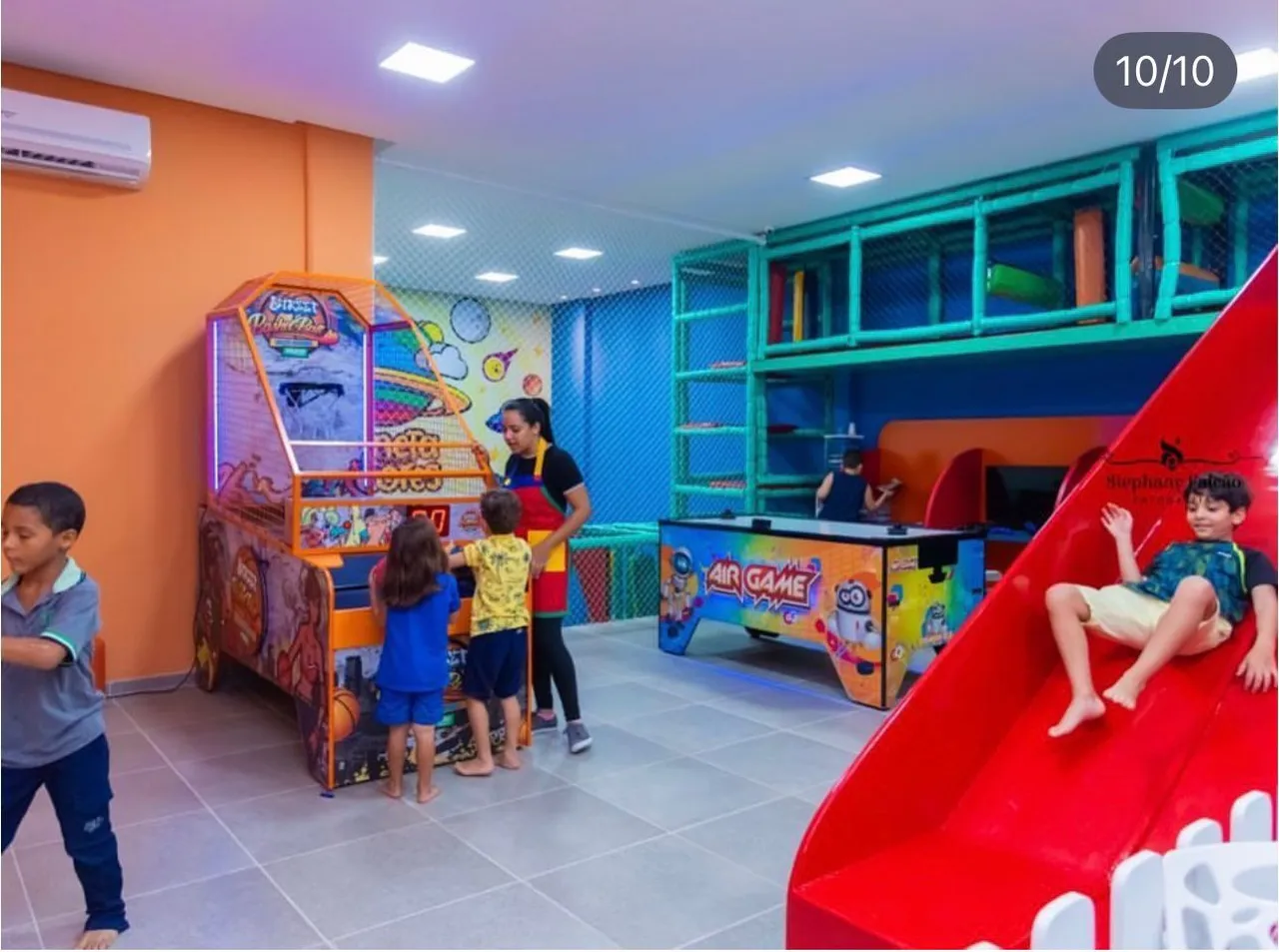Espaço Kids Completo com Jogos e Brinquedos