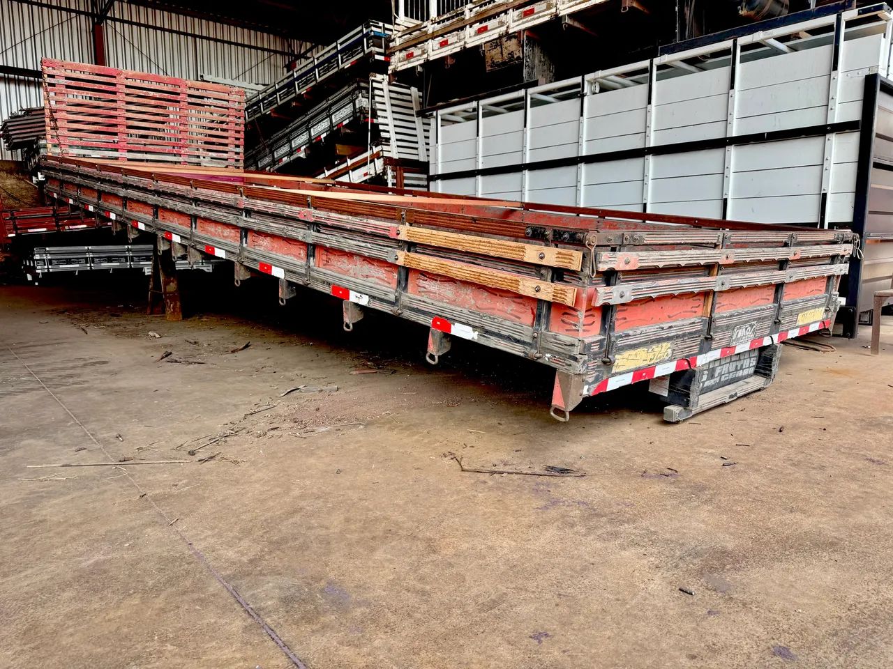 CARROCERIA MADEIRA 7,90