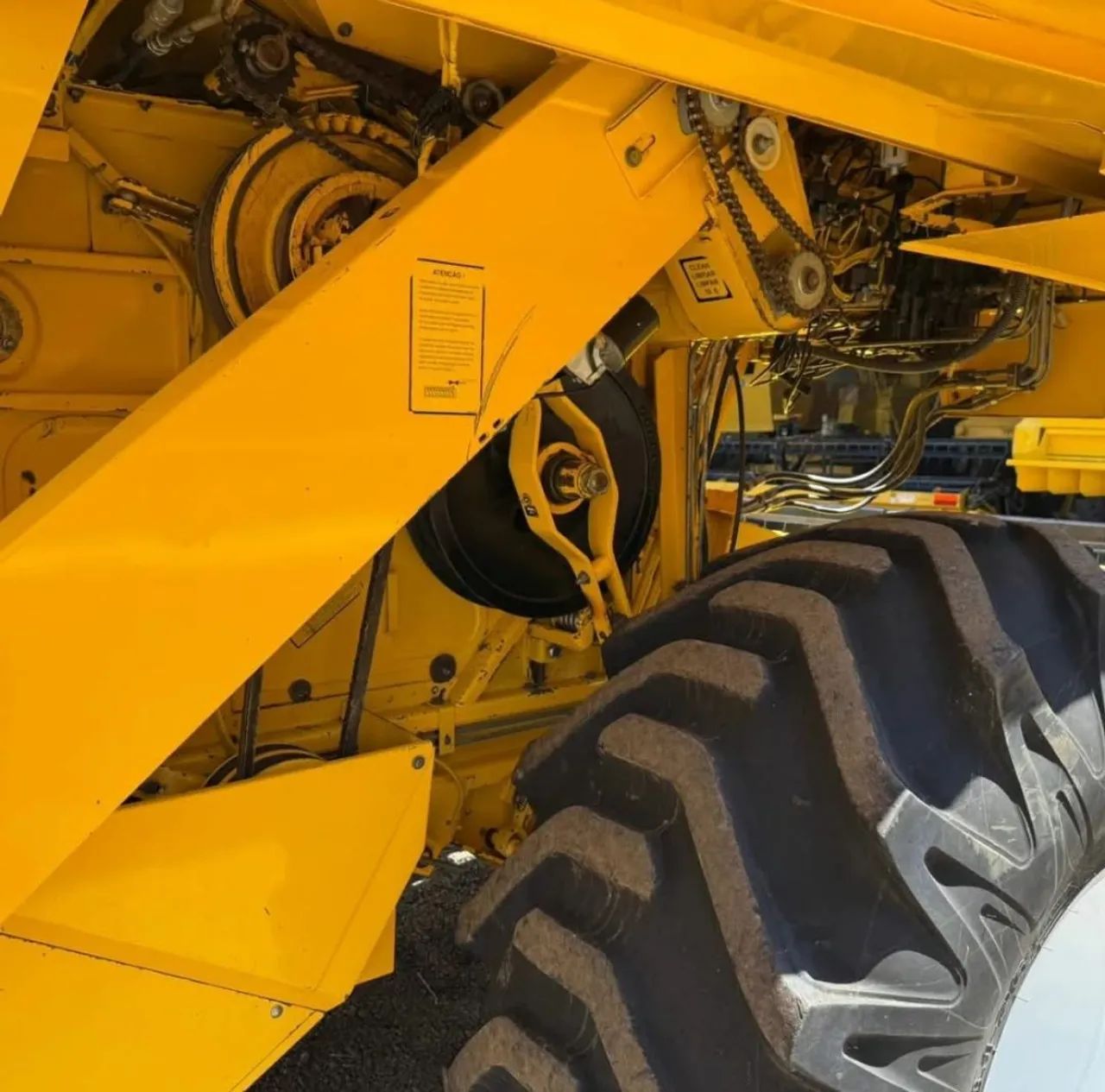 NH tc57 hidro  - Foto 4