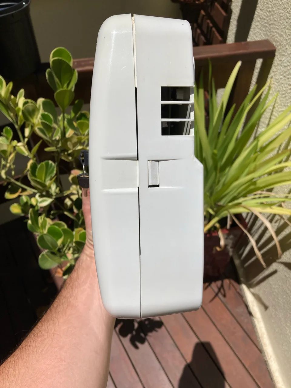 Eletrificador de cerca elétrica JFL Shock 8 Plus - Foto 2