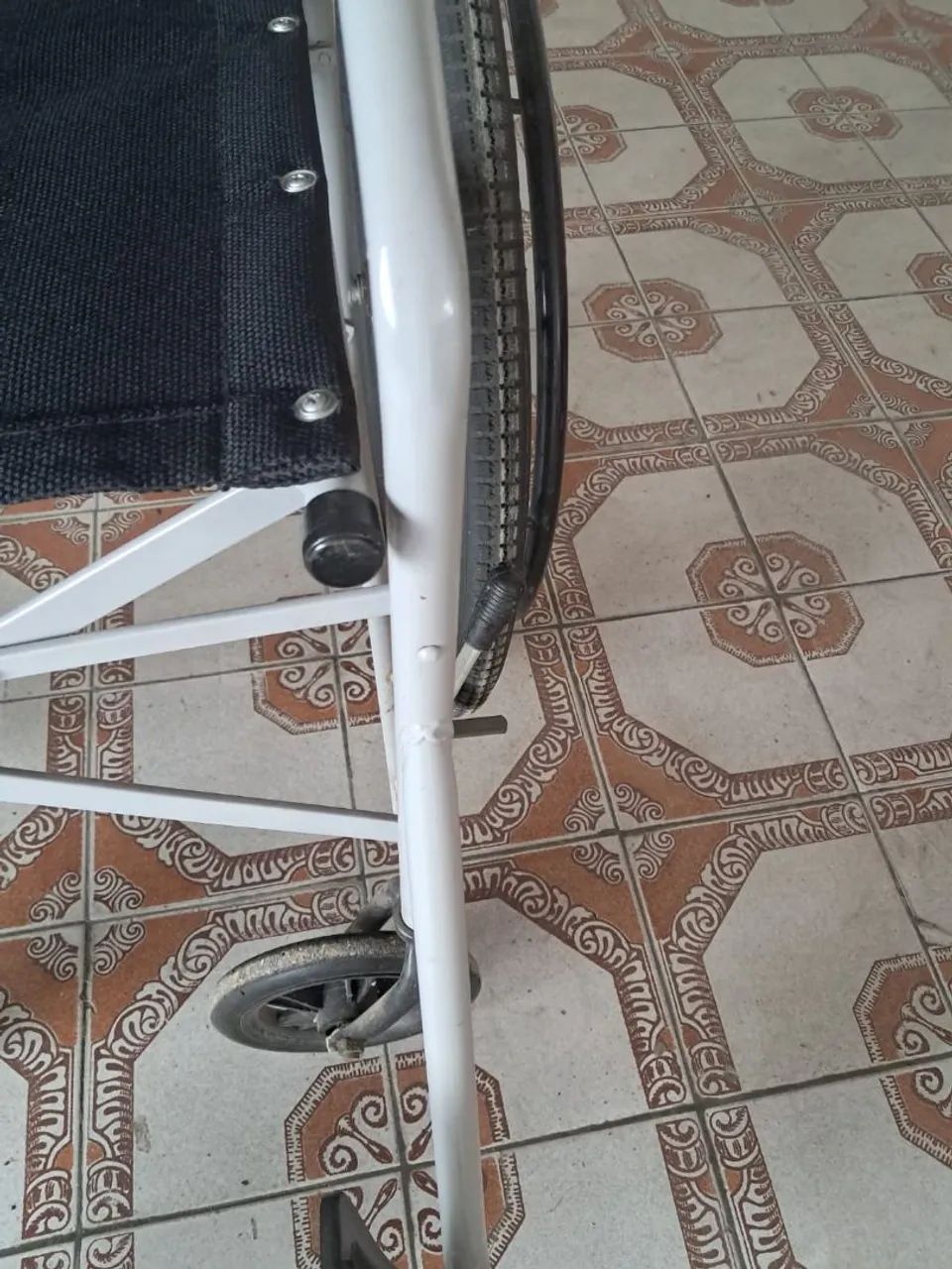 Cadeira de roda em perfeito estado  - Foto 4