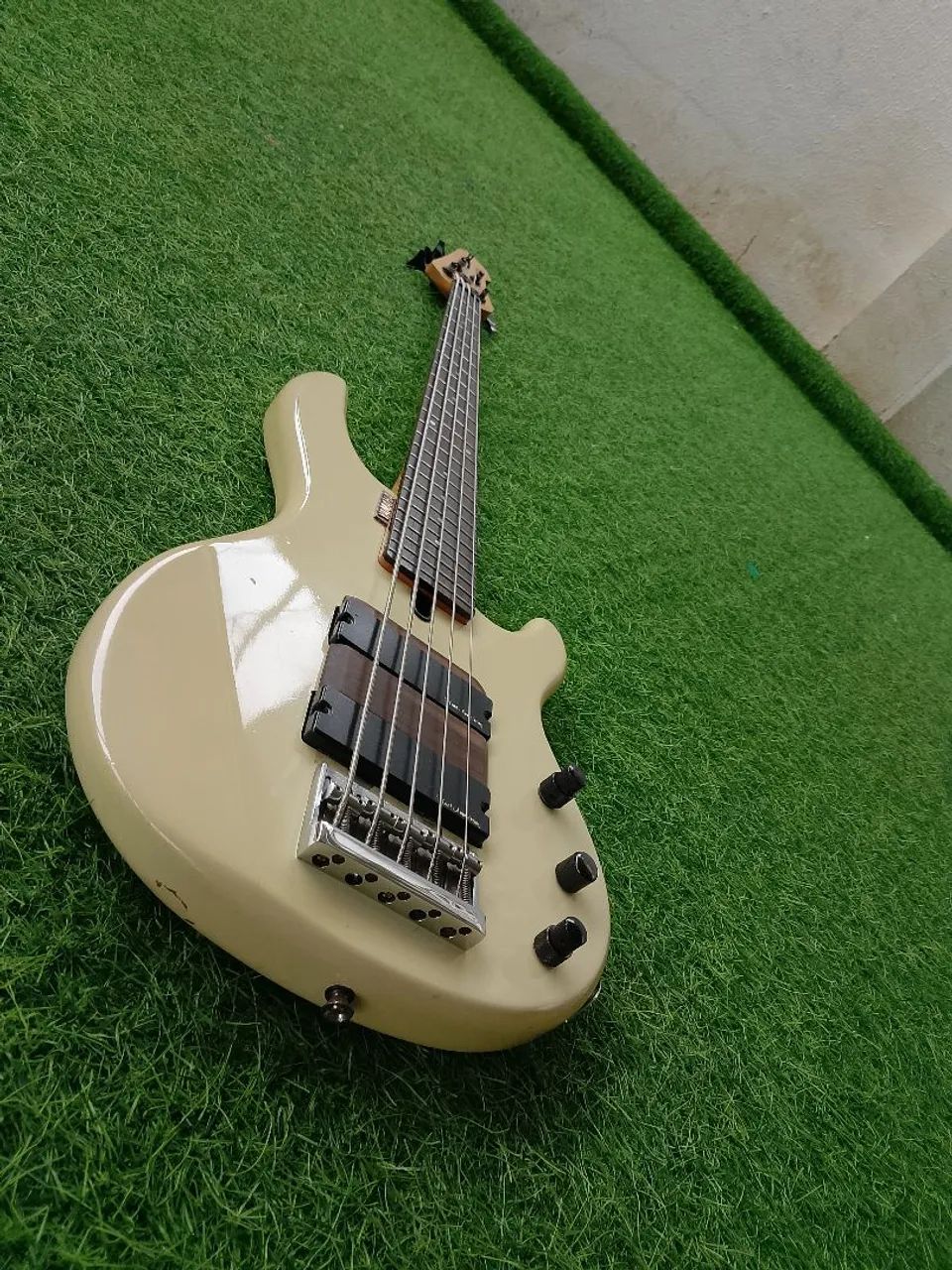 Baixo Yamaha bb N5 pre Aguilar obp 3 18 V capitação Kent Armstrong  - Foto 5