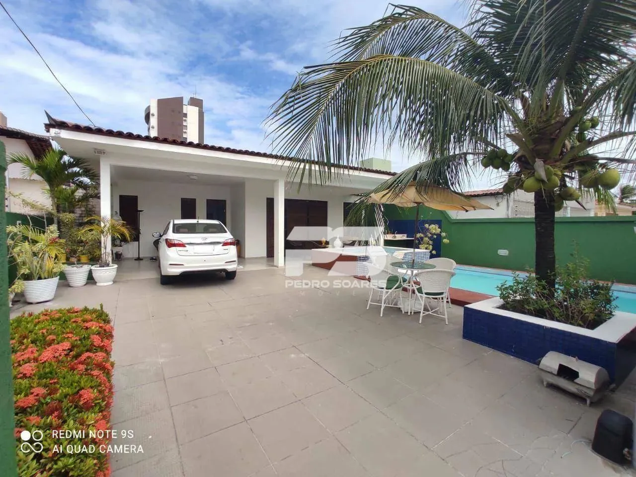 Casa com 3 dormitórios à venda, 360 m² por R$ 1.000.000,00 - Bessa - João Pessoa/PB