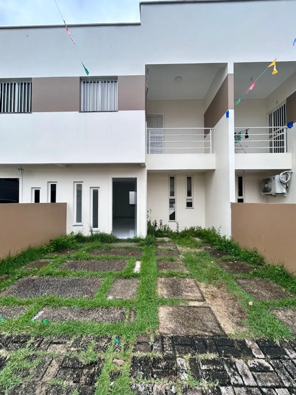Alugo Casa de 2 suites no Condominio Vitória Regia