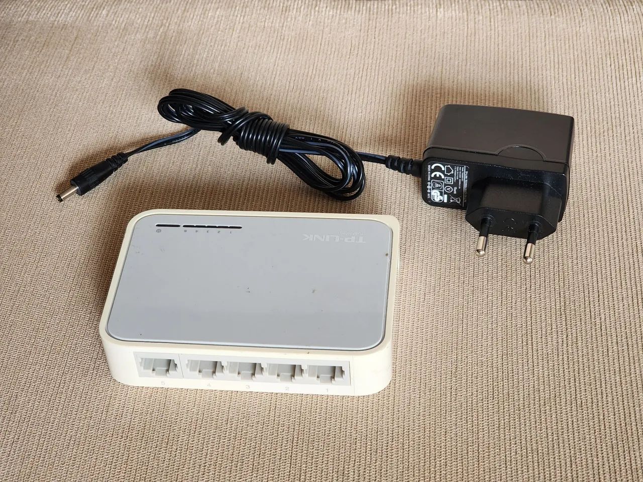 Switch TP-Link 5 portas 10/100