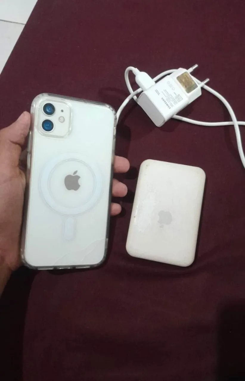 Iphone 11 branco 256 gb novo - sem detalhes