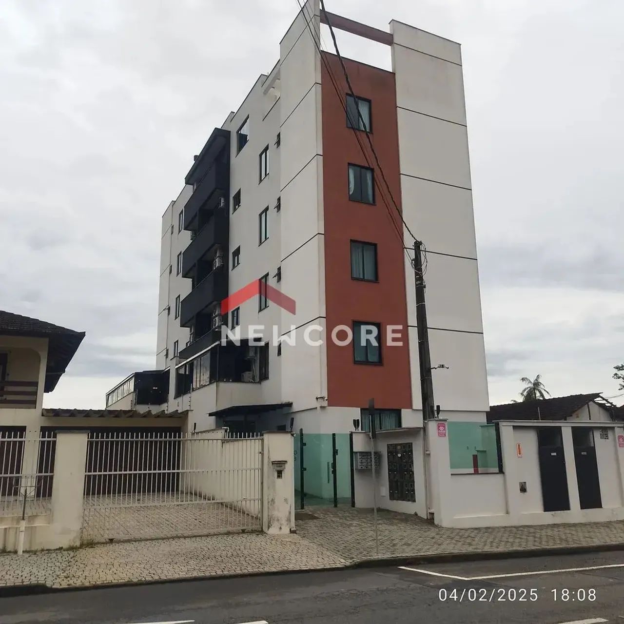 Apartamento em Avenida Antônio Ramos Alvim - Floresta - Joinville/SC - Foto 2