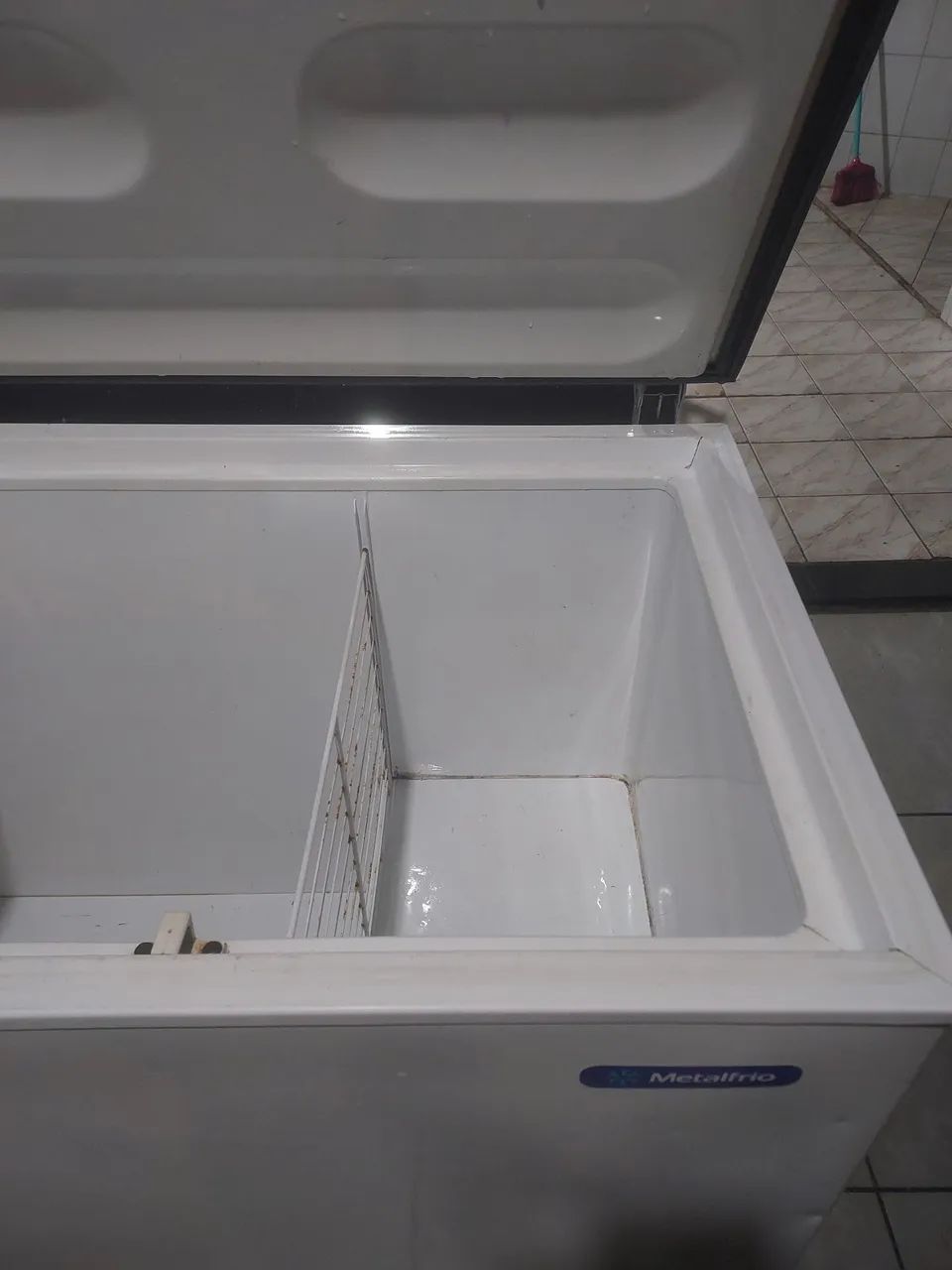 EXELENTE OPORTUNIDADE!!!!! FREEZER METALFRIO 546 LITROS,DUPLA AÇÃO 220W - Foto 4