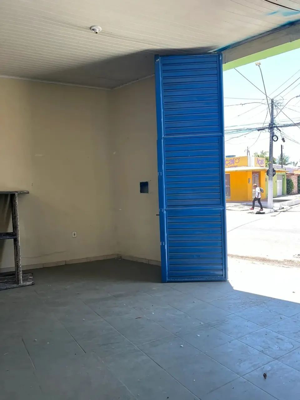 ALUGA-SE GALPÃO  ÓTIMA LOCALIZAÇÃO - Foto 2