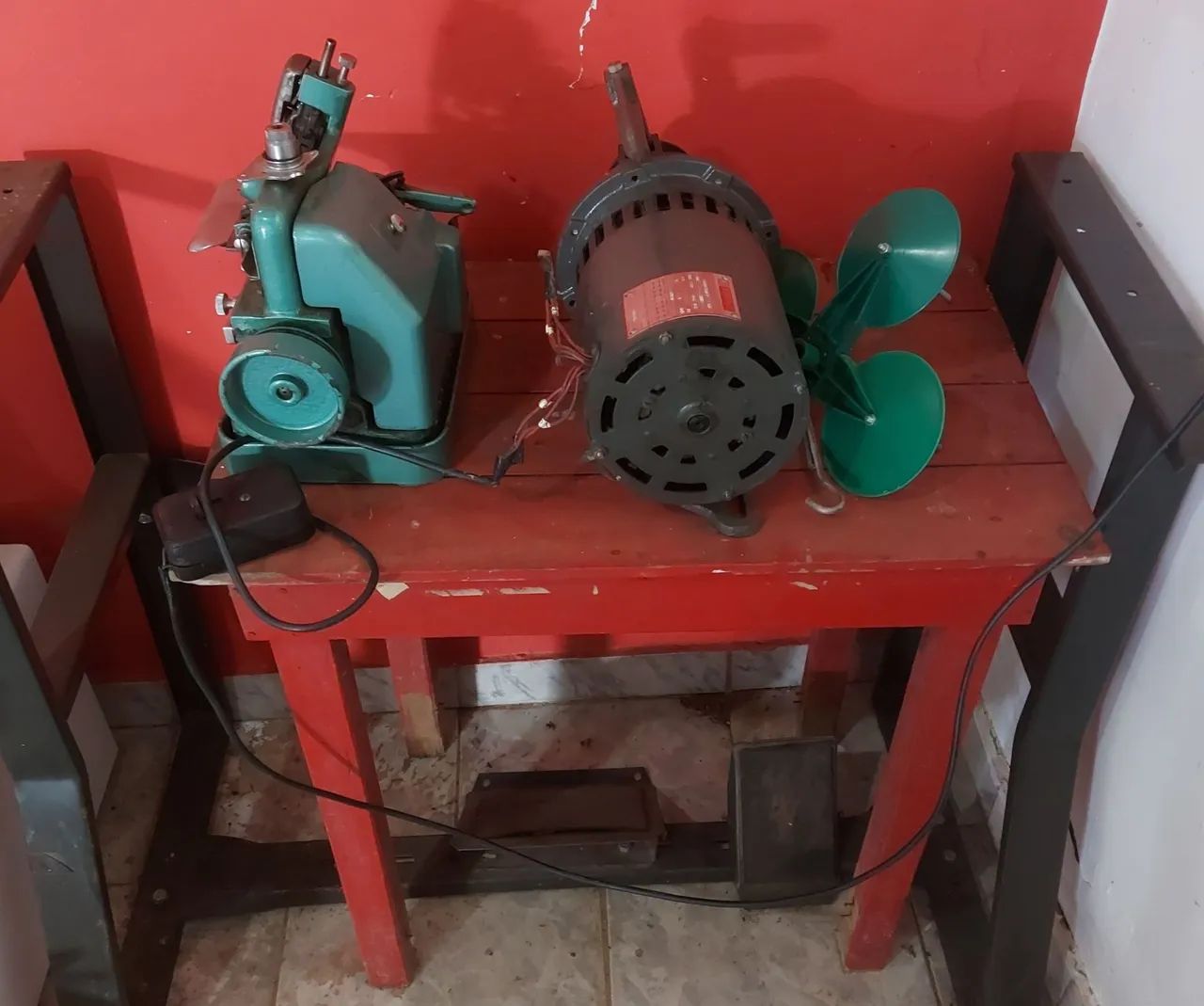 Máquina de Costura Overlock semi Industrial - Foto 3