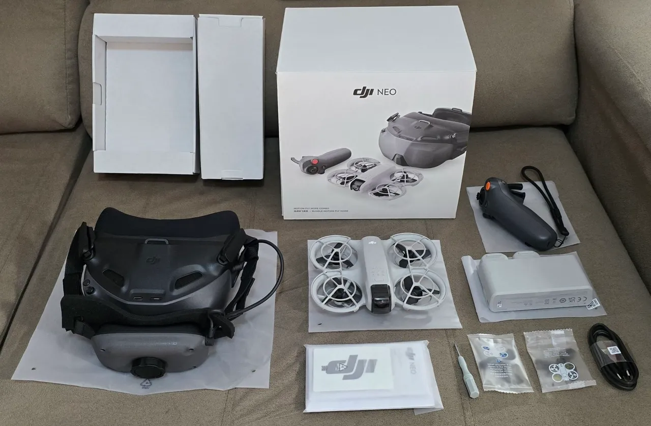 DRONE DJI NEO FLY MOTION COMBO COM ÓCULOS SEMI NOVO, SEM DETALHES NA CAIXA COMPLETO