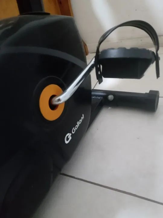 Bicicleta ergométrica para exercícios em casa - Foto 3