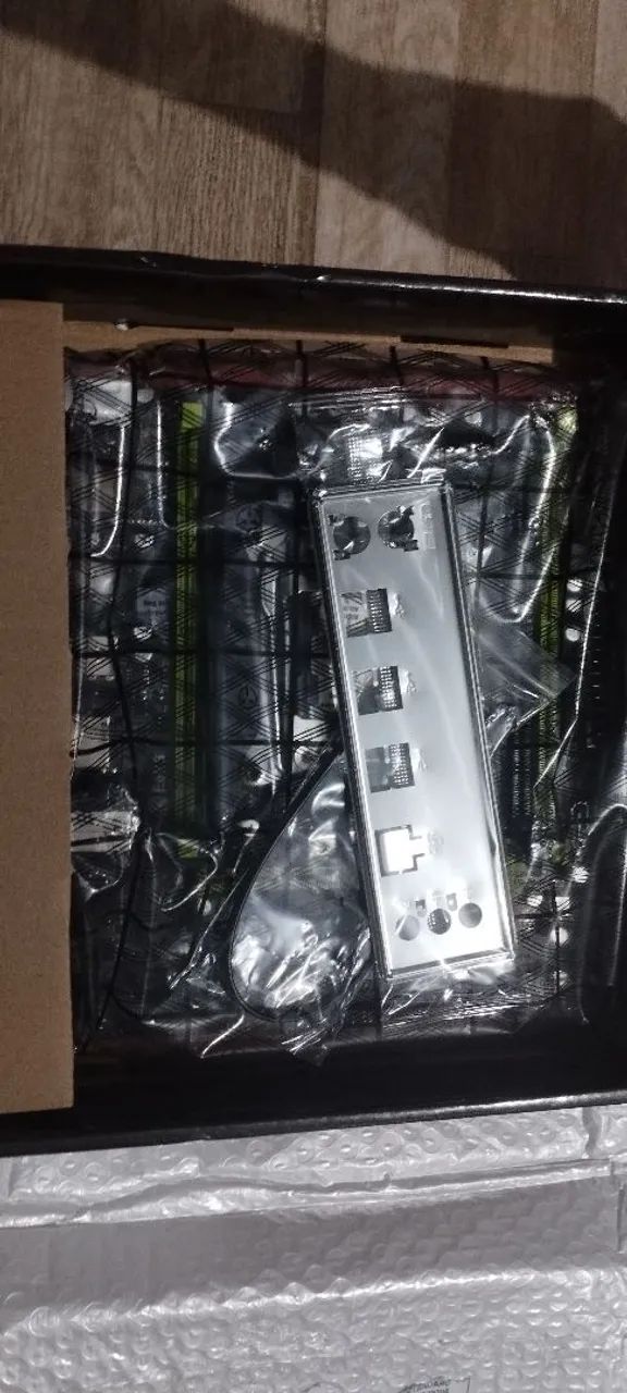 Placa Placa-mãe ZSUS X99-P4 com Xeon E5-2680 V4 - Foto 4