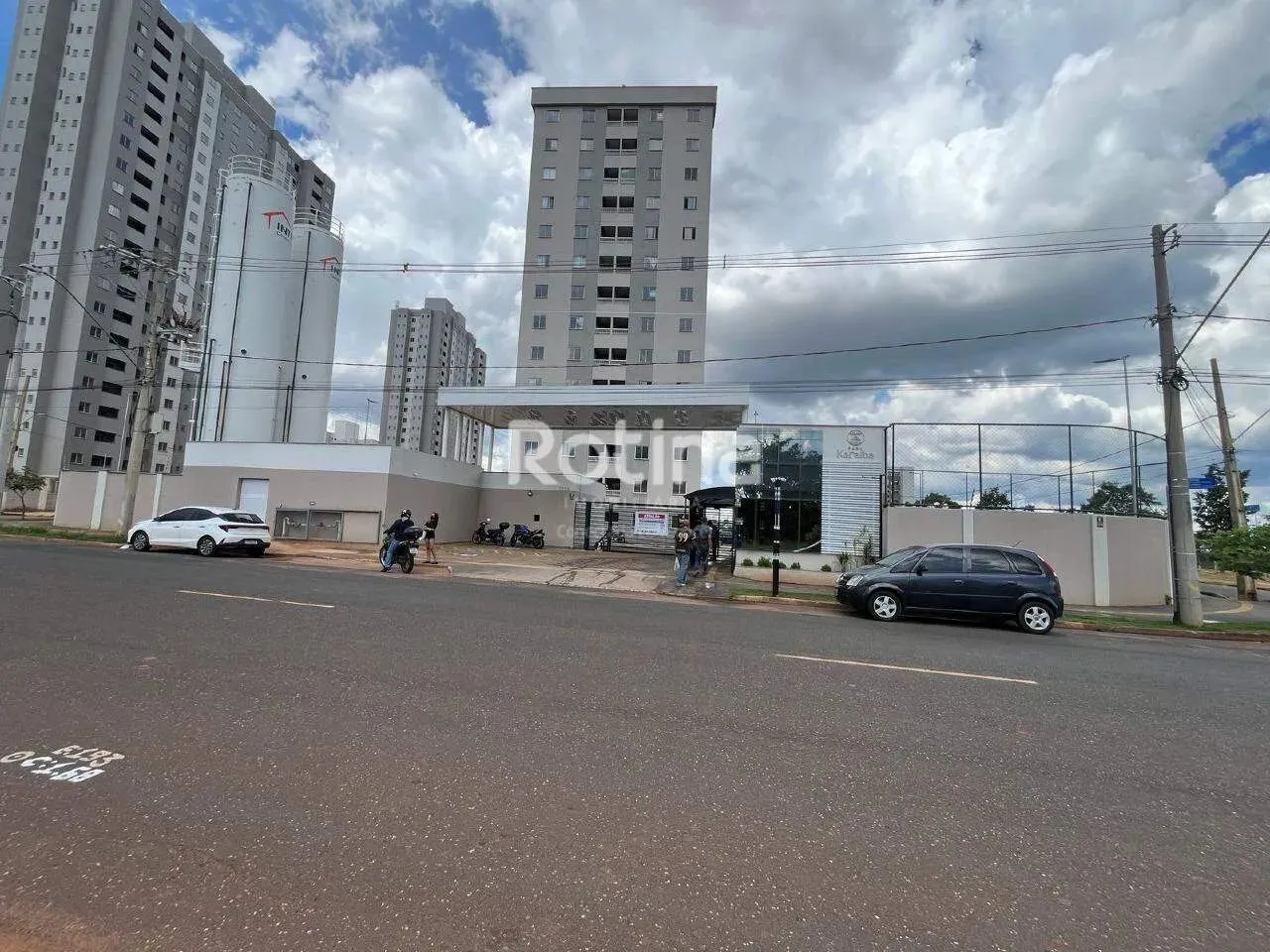 Cobertura para alugar, 2 quartos, Laranjeiras - Uberlândia/MG - Rotina Imobiliária