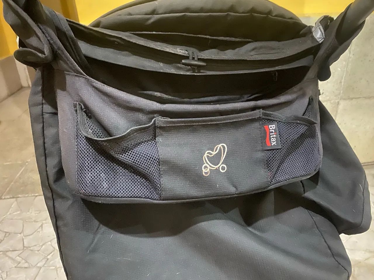 Carrinho de bebê BRITAX em bom estado  - Foto 4