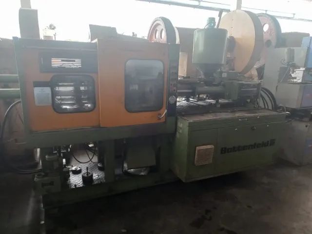 Injetora Battenfeld 500/150