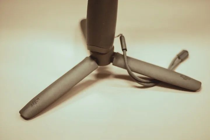 Estabilizador Gimbal DJI Osmo Mobile 3 - Foto 3