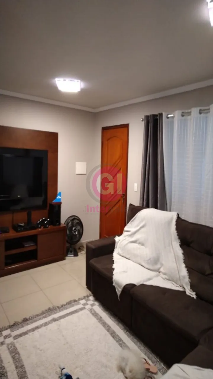 Sobrado em condomínio fechado na zona leste de São José dos Campos!