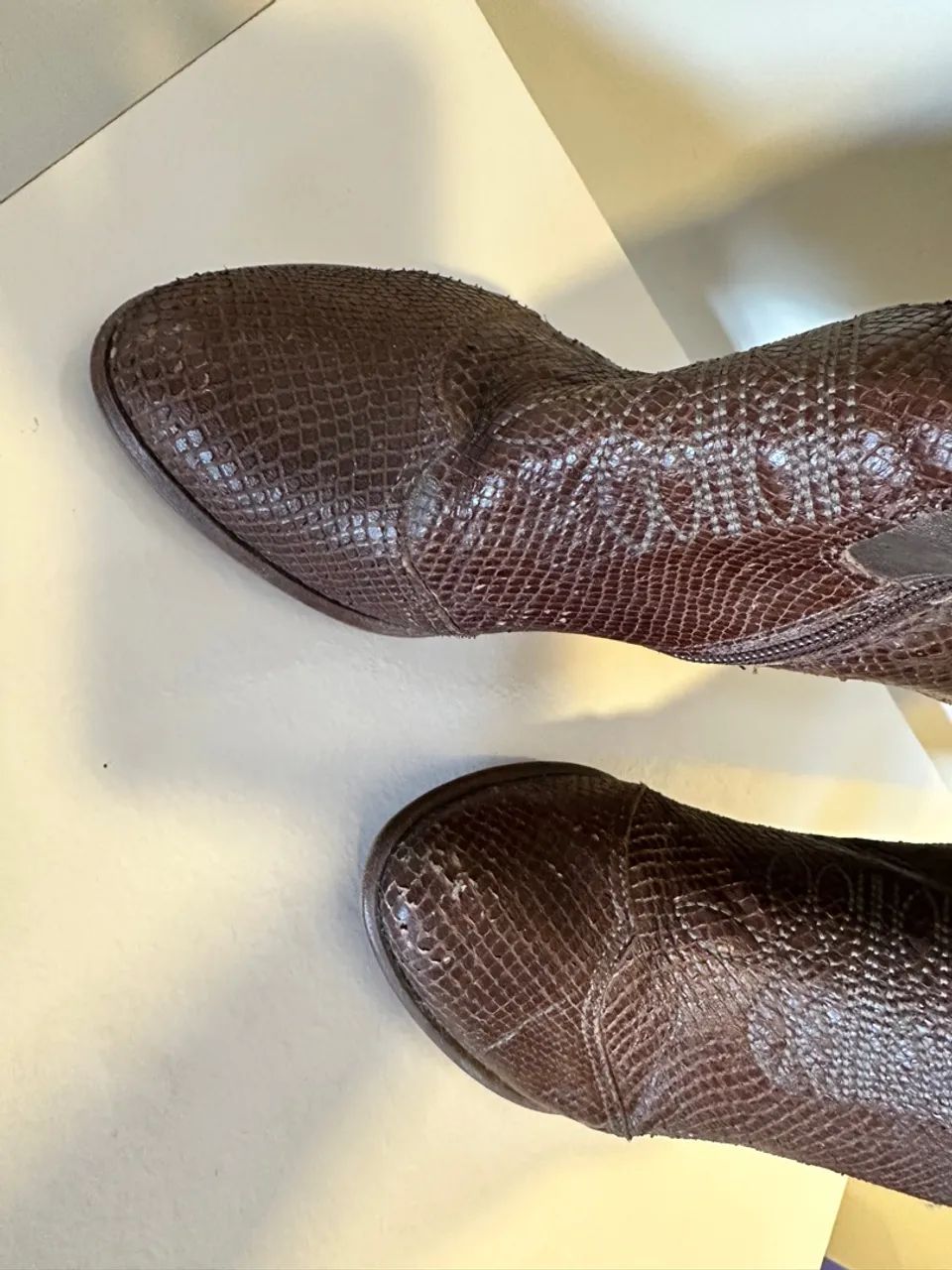 Botas Arezzo couro Tam 38 - Foto 4
