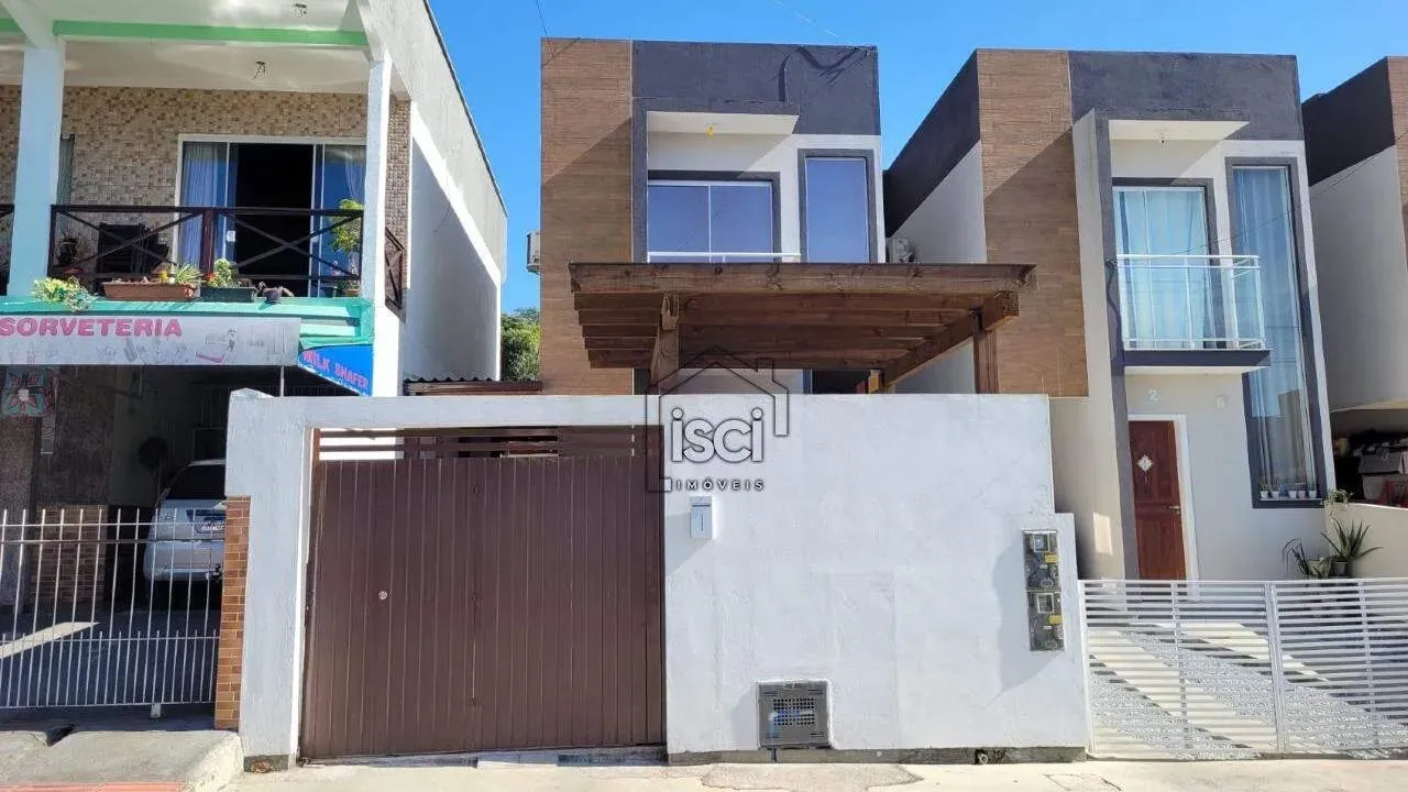 Sobrado para aluguel, 2 quartos, 1 vaga, Bela Vista - Palhoça/SC