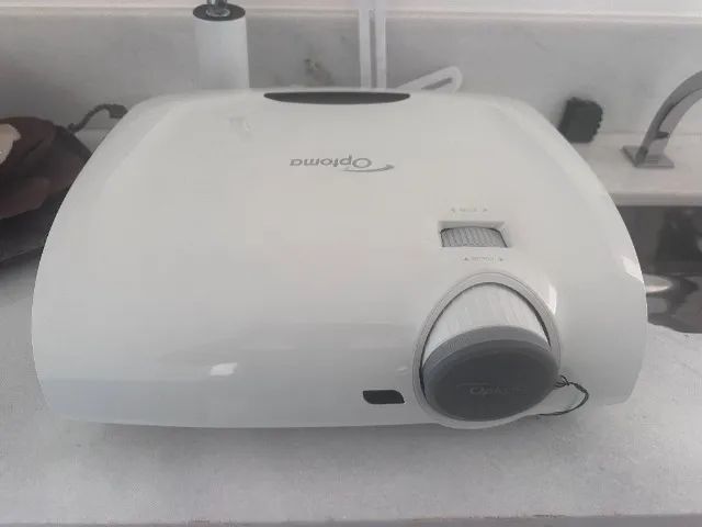 Kit Projetor Optoma HD33 3D - Completo! Apple TV + 10 Óculos + HDMI 10m